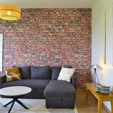 T2 Cozy, Quiet, Parking & Near Bordeaux And Airport Apartamento